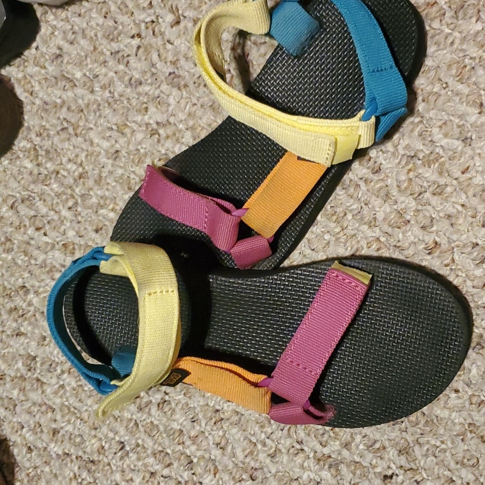 TEVA colorblock walking sandals